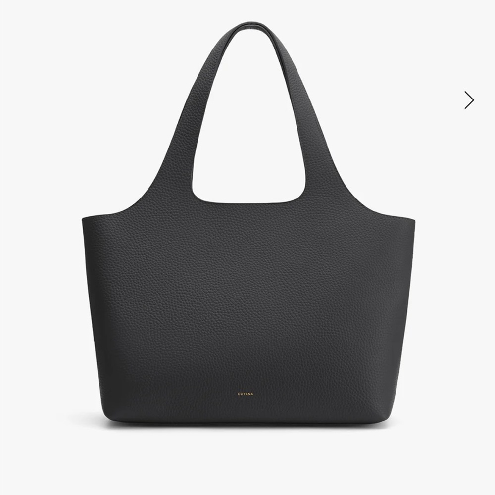 Cuyana System Tote 16” and Cuyana System Laptop sleeve
